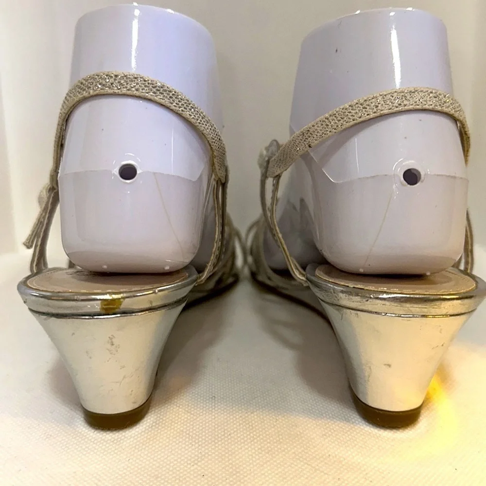 I. Miller Beautiful Shoes Strappy Metallic Wedge Sandals Size 8.5 - EUC